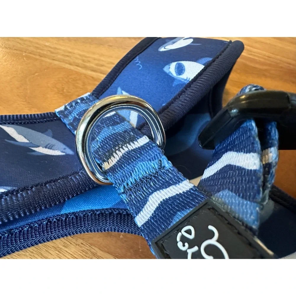Lucy & Co. Reversible Dog‎ Harness Shark & Waves Print Blue Neoprene Size S**
